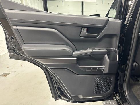 Used 2025 Toyota 4Runner SR5 image 42