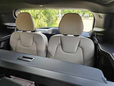 New 2026 Volvo XC90 B5 Plus image 15
