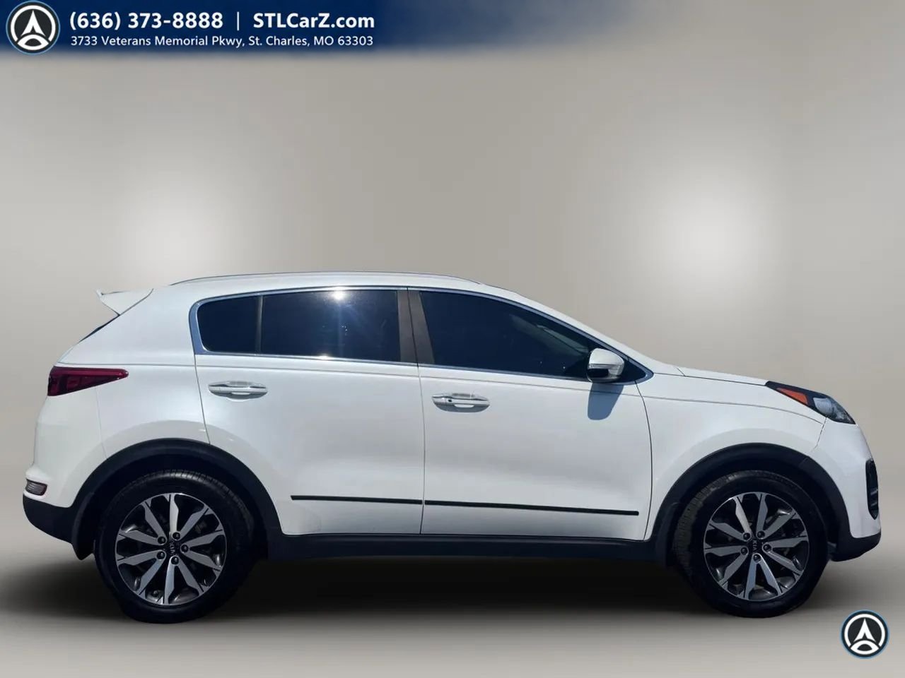 Used 2017 Kia Sportage EX w/ EX Technology Package FWD image 2