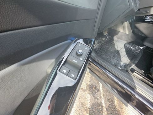 Certified 2023 Volkswagen ID.4 Pro S Plus image 10