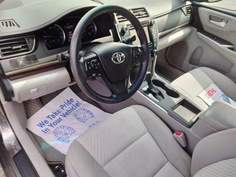 Used 2016 Toyota Camry LE image 13