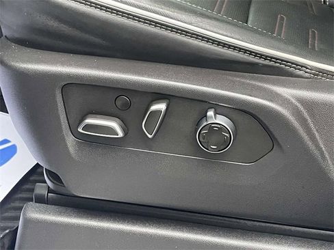 Used 2023 GMC Sierra 1500 AT4X image 17