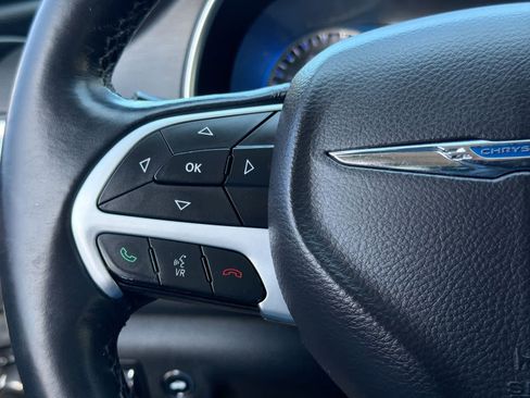 Used 2016 Chrysler 200 Limited w/ Anniversary Edition FWD image 25