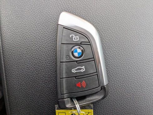 Used 2025 BMW M340i image 30