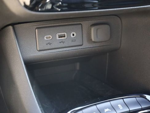 Used 2022 Buick Encore GX Select image 26