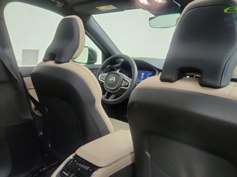 Used 2026 Volvo XC90 B5 Plus w/ Protection Package AWD/4WD image 41