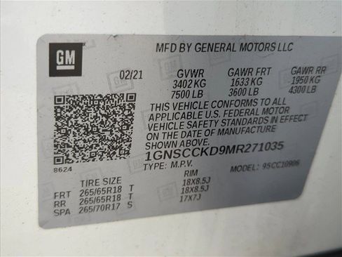 Used 2021 Chevrolet Suburban LT RWD image 25