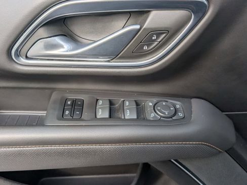 Used 2023 GMC Yukon XL AT4 w/ Technology Package AWD/4WD image 22