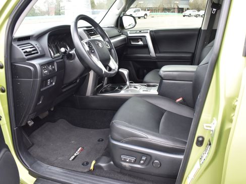 Used 2023 Toyota 4Runner TRD Sport image 12