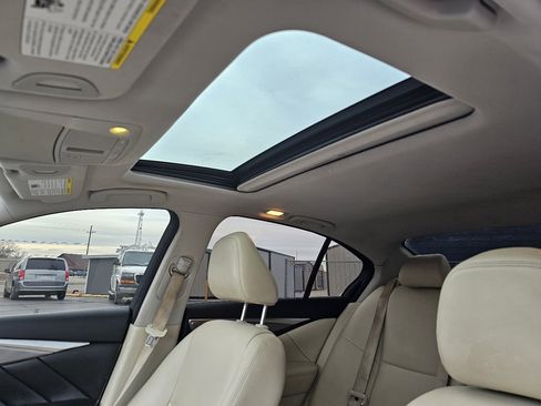 Used 2015 INFINITI Q50 Premium w/ Navigation Package image 8