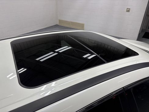 Used 2024 Nissan Murano SL image 9