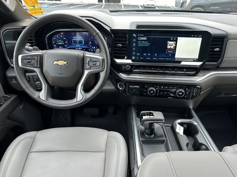 Used 2024 Chevrolet Silverado 1500 LTZ image 16