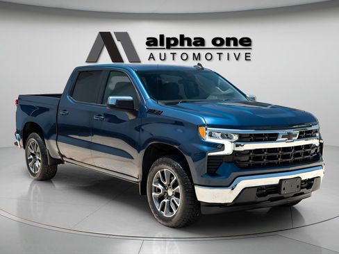 Used 2023 Chevrolet Silverado 1500 LT AWD/4WD image 3