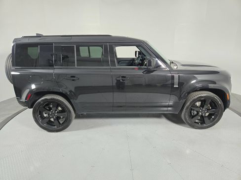 New 2026 Land Rover Defender 110 X-Dynamic SE AWD/4WD image 6