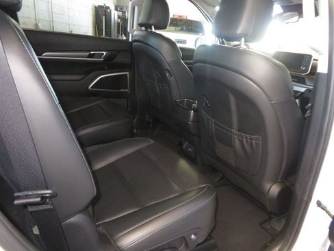 Used 2020 Kia Telluride S FWD image 31