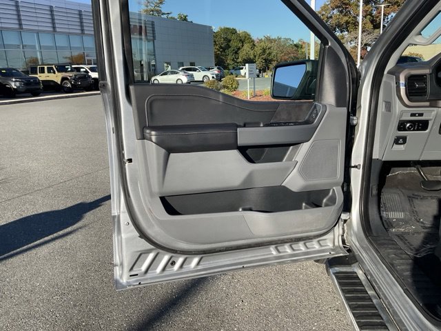 Used 2025 Ford F150 XLT w/ Equipment Group 301A Standard AWD/4WD image 9