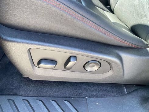 Used 2023 Chevrolet Colorado Z71 w/ Z71 Convenience Package 2 AWD/4WD image 15