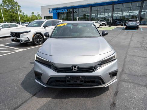 Used 2024 Honda Civic Sport image 2