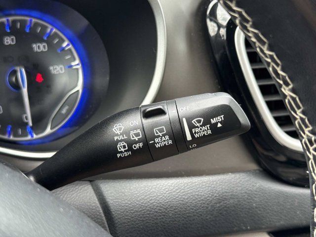 Used 2020 Chrysler Pacifica Touring-L FWD image 26
