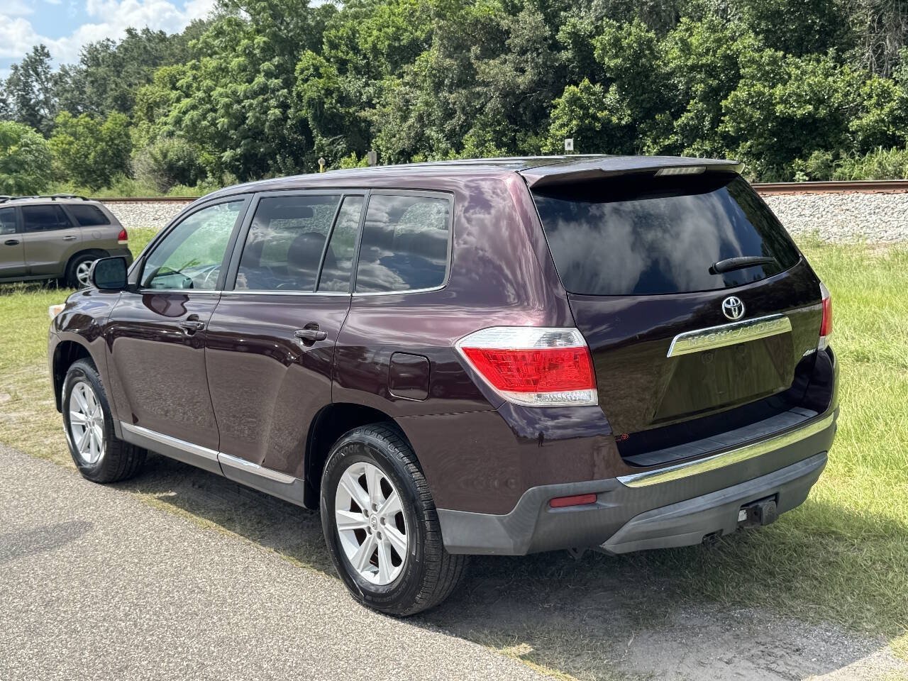 Used 2013 Toyota Highlander 4WD w/ Cold Weather Pkg image 7