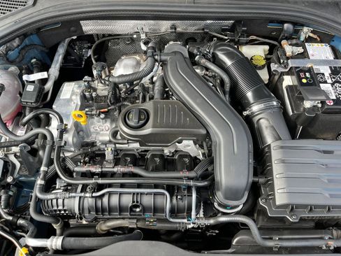 Used 2025 Volkswagen Jetta SE image 32