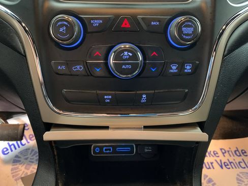 Used 2015 Jeep Grand Cherokee Laredo w/ Quick Order Package 23E AWD/4WD image 9