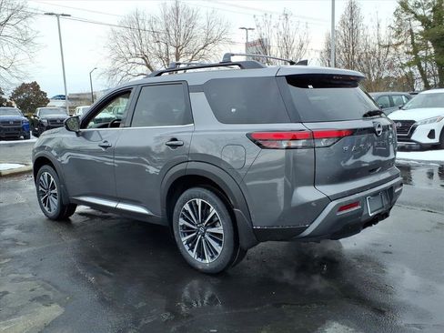 New 2026 Nissan Pathfinder Platinum image 3