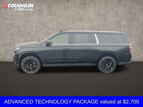 Used 2024 Chevrolet Suburban High Country w/ Advanced Technology Package image 2