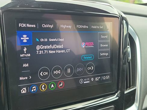 Used 2022 Chevrolet Traverse LT w/ LT Premium Package AWD/4WD image 30
