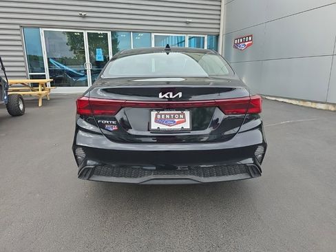 Used 2024 Kia Forte LXS FWD image 8