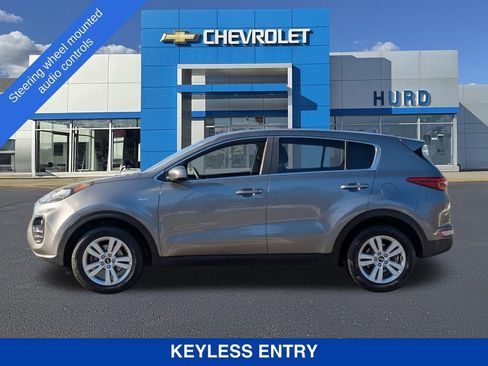 Used 2018 Kia Sportage LX image 8