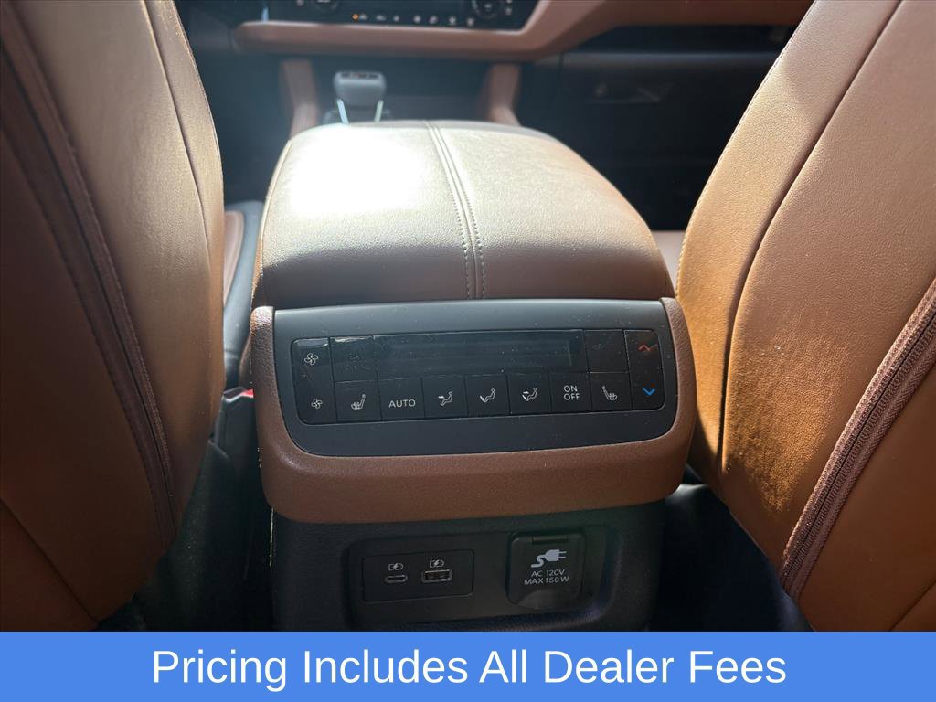 Certified 2025 Nissan Pathfinder Platinum w/ Cargo Package AWD/4WD image 23