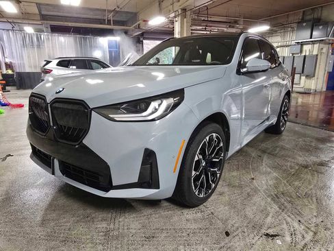 Used 2026 BMW X3 xDrive30 w/ Premium Package image 8