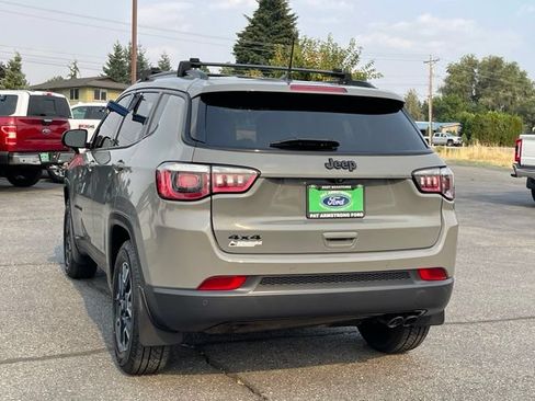 Used 2019 Jeep Compass Sport AWD/4WD image 3