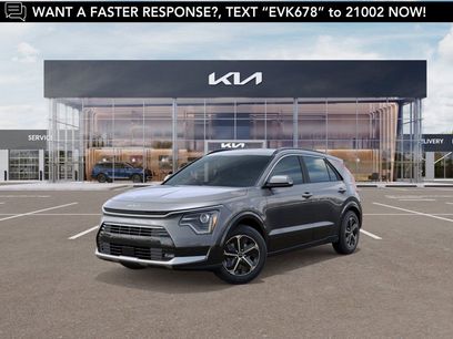 New 2025 Kia Niro SX
