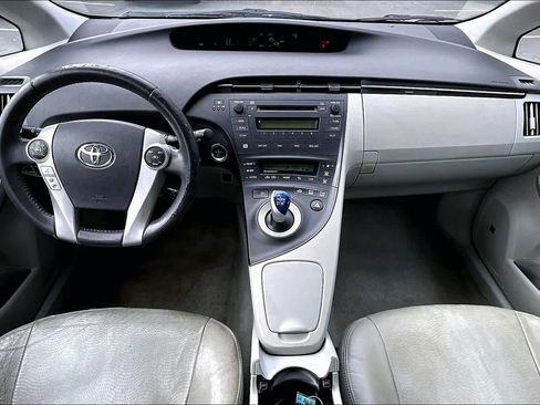 Used 2010 Toyota Prius Five image 13