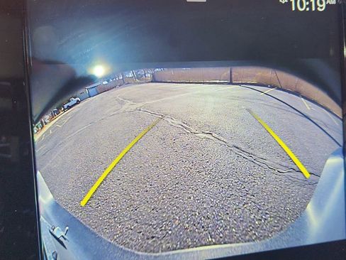 Used 2020 Volvo XC40 T5 R-Design w/ Protection Package Premier image 19