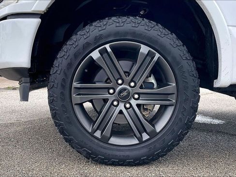 Used 2018 Ford F150 XLT w/ Equipment Group 302A Luxury AWD/4WD image 35