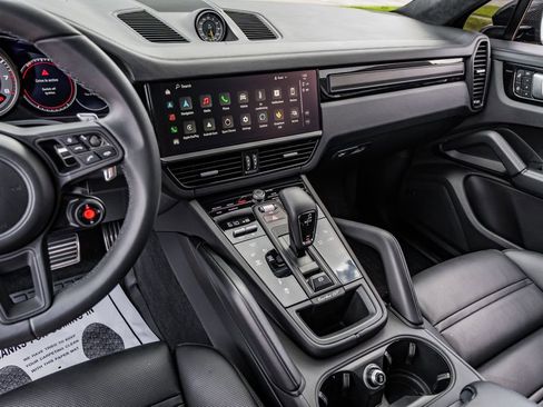 Used 2023 Porsche Cayenne Turbo GT image 27