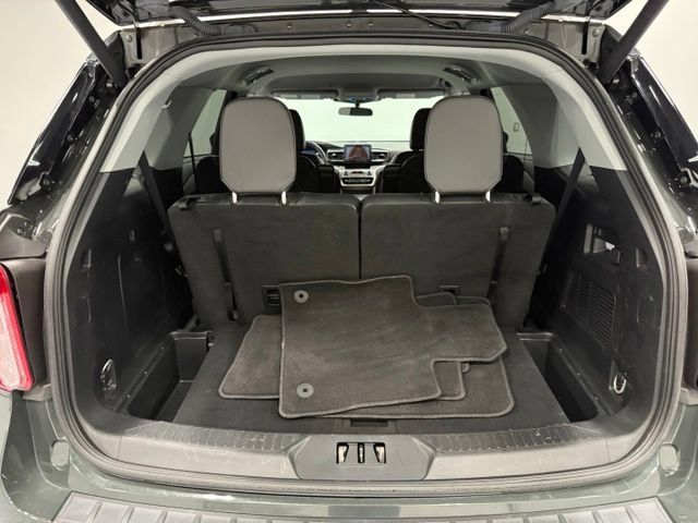 Used 2023 Ford Explorer XLT w/ Equipment Group 202A AWD/4WD image 30