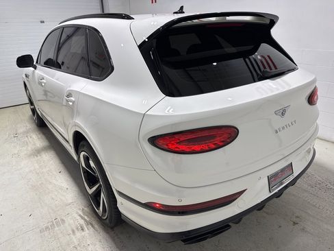 Used 2023 Bentley Bentayga image 10
