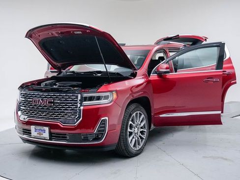 Used 2023 GMC Acadia Denali w/ Denali Technology Package image 16