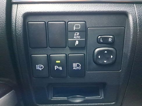 Used 2019 Toyota Land Cruiser w/ Carpet Mat Package image 25