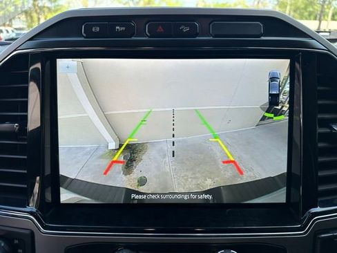 Used 2022 Ford F250 Lariat w/ Black Appearance Package image 10