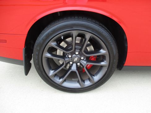 Used 2021 Dodge Challenger R/T Scat Pack RWD image 13