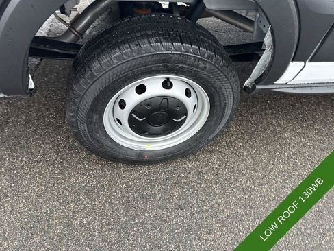 New 2026 Ford Transit 250 Low Roof RWD image 33