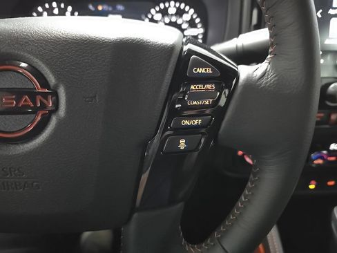 Used 2025 Nissan Frontier PRO-4X AWD/4WD image 21