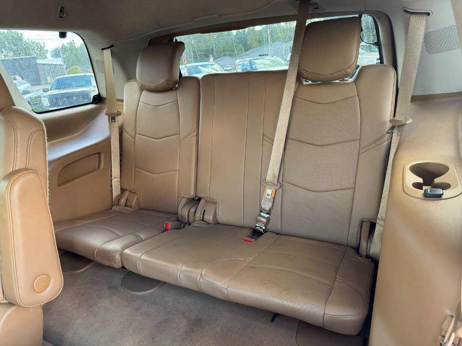 Used 2016 Cadillac Escalade Platinum AWD/4WD image 17