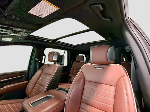 Used 2023 GMC Yukon Denali Ultimate AWD/4WD image 22