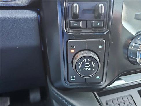 Used 2025 Ford F250 Platinum w/ Tremor Off-Road Package image 12